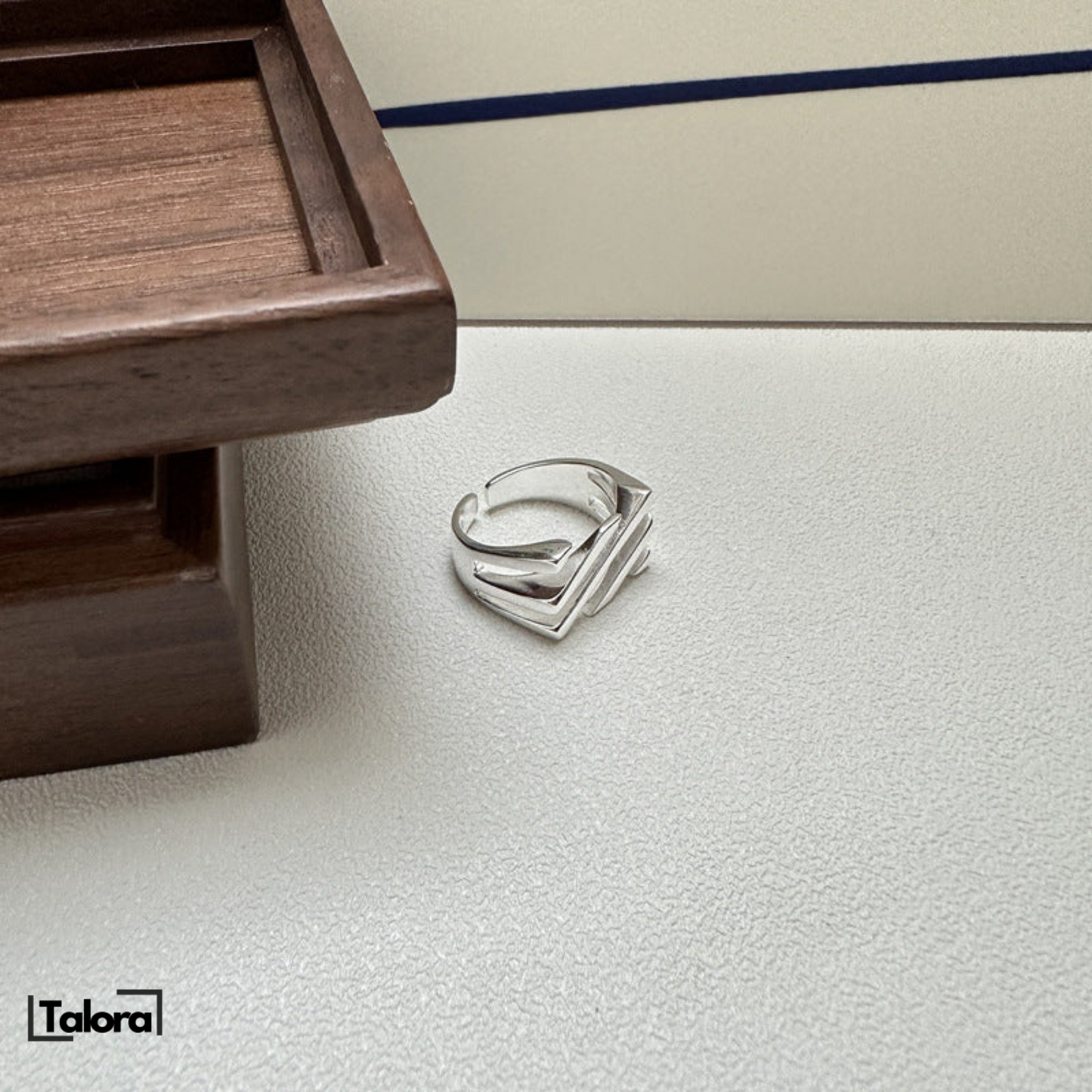 Silvara | Zilveren ring | 25% korting